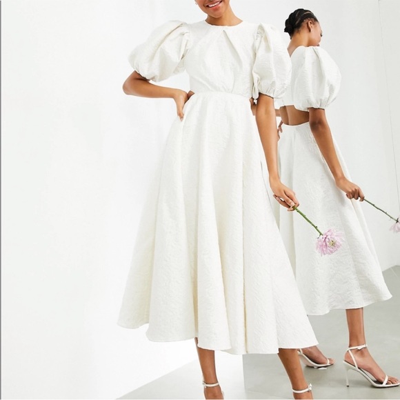 NWT ASOS Bridal Bridget Jacquard Puff Sleeve Wedding Dress with Cut-Out Back - Picture 1 of 3